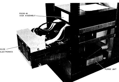Figure 1-1 DECdisk System Configurations 