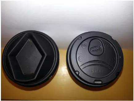 Figure 3. LidSuperior X Lid on left and Primary Distributed Dixie Lid on right  