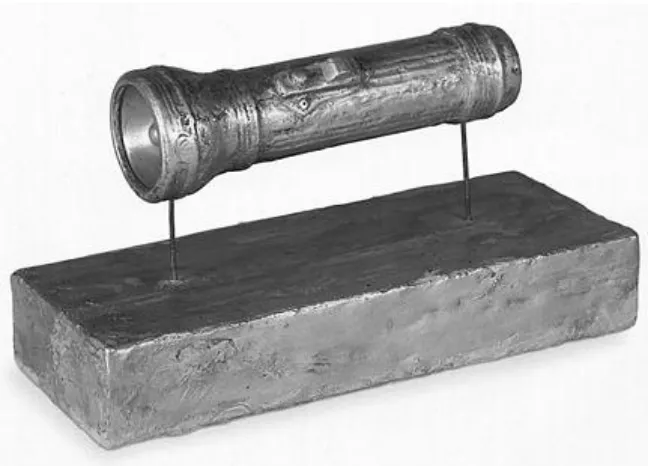 Figure 2.7  Jasper Johns, Target With Four Faces, 1955, encaustic on newspaper and cloth over canvas surmounted by four tinted-plaster faces in wood box with hinged front, 33 9/16 x 26 x 3 inches
