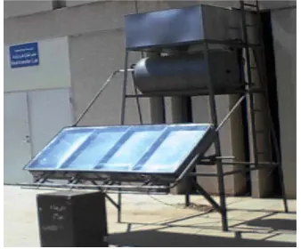 Figure 2. Solar Adsorption Refrigeration scheme. (a) Cold production and adsorption stage; (b) Heating and desorp-tion stage [7]