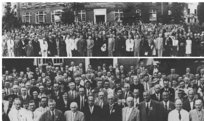 Figure 8. Participants of the VII General Assembly (upper panel); details of the central part of the photo (lower panel) (source: IUGGarchives).