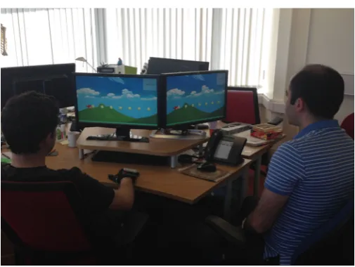 Fig. 11 A Game-based trainingsession. Synchronisationsbetween visual and kinaestheticperceptions are key to accuratelylevel the bird’s ﬂying altitude