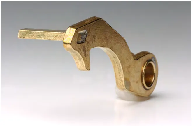 Figure 6: Edge view of a typical wheel. Note the three-layer “sandwich” construction, which facilitateschanging the combination..