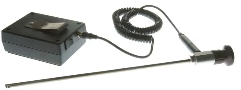 Figure 10: A 10 inch by .200 inch 90◦ ﬁber optic borescope with portable 30 Watt halogen light source