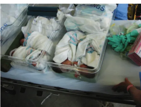 FIGURE 1Evacuation of infants from University Hospital, September 2.