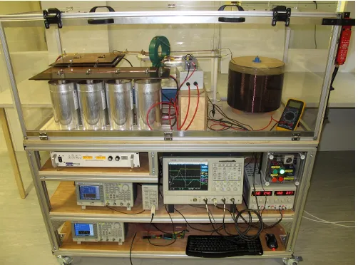 Figure 4(c), the body diode of the high side transistor switchesoff and goes into reverse recovery
