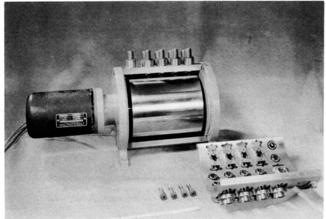 Figure  AI-I.  Experimental  Magnetic  Drum  Memory 