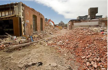 Figure 1.10 Poplar Street Looking south - demolition underway 