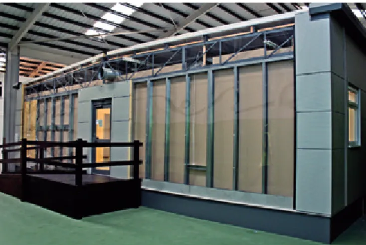 Figure 6  Longitudinal edge beams of an open-sided   (corner supported) module