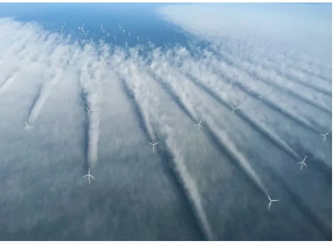 Figure 2.2: A naturally occuring visualization of the wake at the Horns Rev II wind farm off theWest coast of Denmark [64, 63]