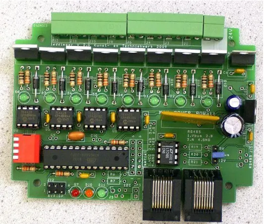 Figure 2.1: Edwin Dertien's 24V LED dimmer board. 2 