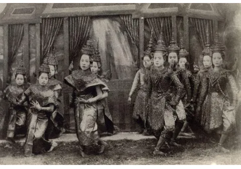 Figure 6 – Thai court dance drama (lakhon) in the late-nineteenth century 