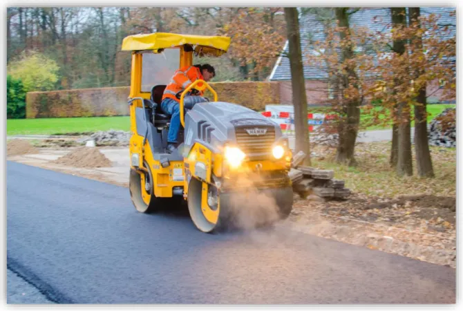 Figure 9: Curved road section of an asphalt compactor Figure 8: Asphalt Paving Project - Roller 