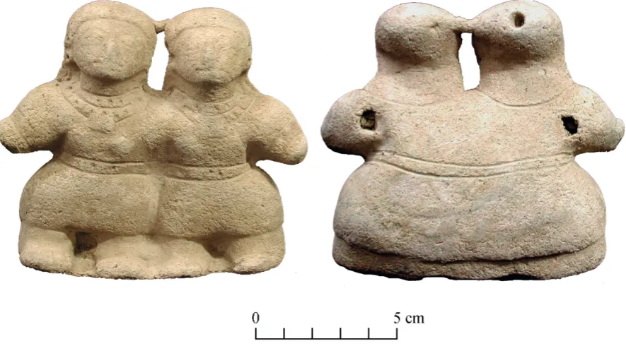 Fig. 11 – Tolita-composition, representing two women, normally not mentioned or interpreted as “Sithe iconographic interpretation of the pre-Hispanic cultures of Ecuador, lacking any analytic and alternative reflection on identity and sexual preference.The