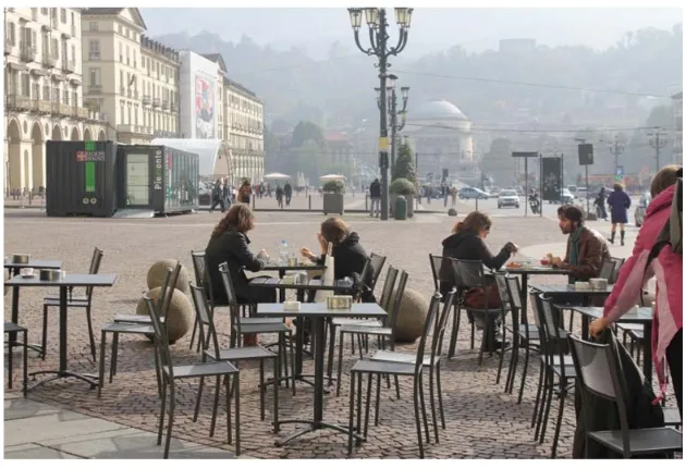 Fig. 2. A view of a “public” space in Piazza Vittorio.