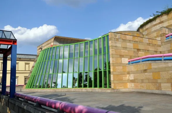 Figure https://image.slidesharecdn.com/modernismpostmodernisminarchitectre-  