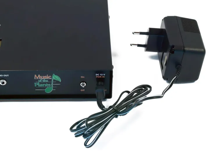 Figure 6 – View of the AC-DC transformer and its connection to the device 