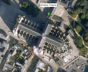 Figure 2 - Radiating chapels of the Amiens cathedral (from the Google Maps) .  
