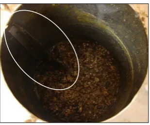 Figure 3.9 The position of the PVC pipe in the 20 L continuous reactor 