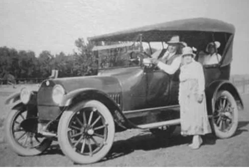 Figure 1 1915 Studebaker